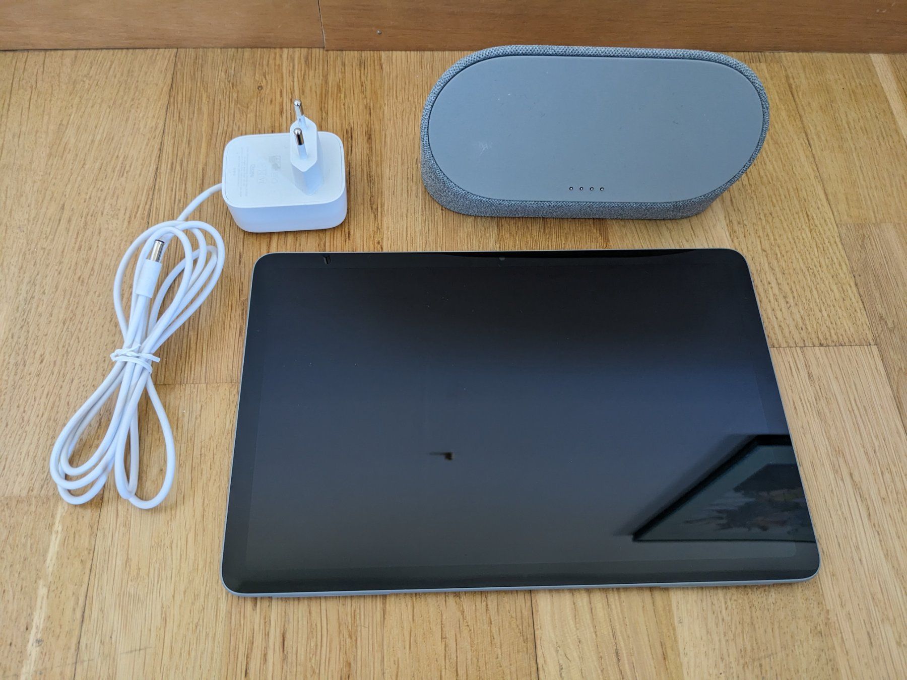 Tablettes PC: Google Pixel Tablet + speaker stand, charging cable, grey – D'occasion à Zürich par mis_dg88