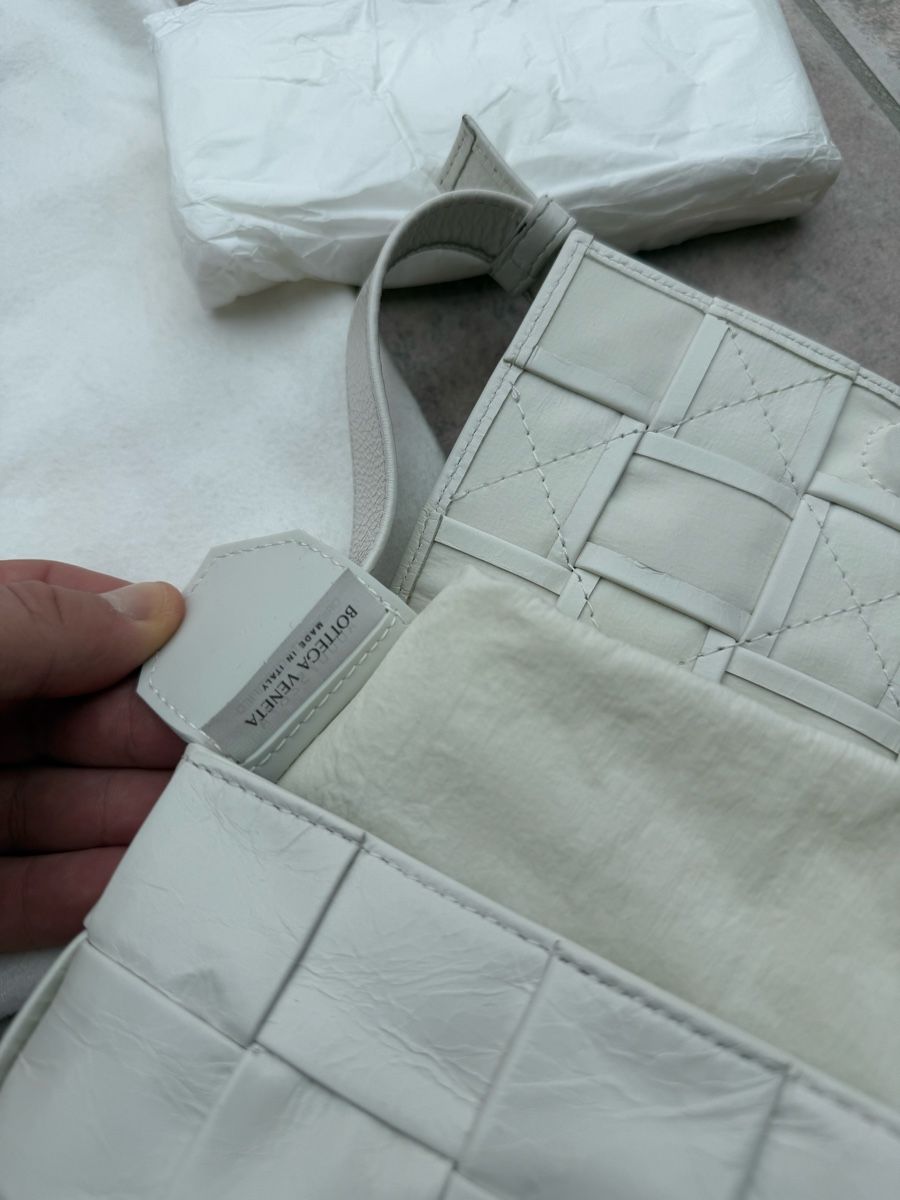 Bottega Veneta Borse: Bottega Veneta Cassette NP. 2400.- – Usato da Ellighausen venduto da privateseller 6