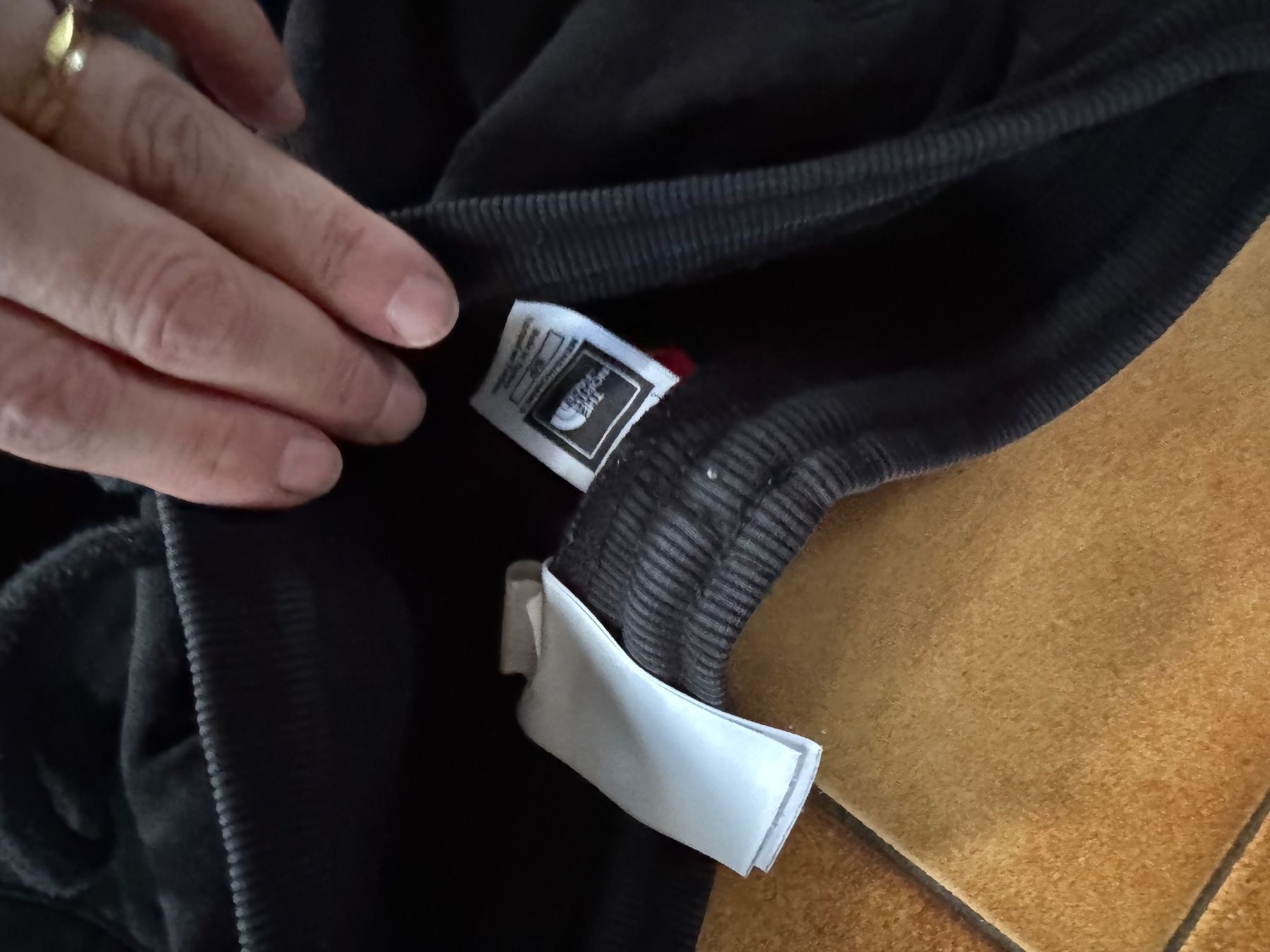 Pantaloni: Deux bas training Taille S Caro – Usato da Veyrier venduto da Kimedovapa_1 3