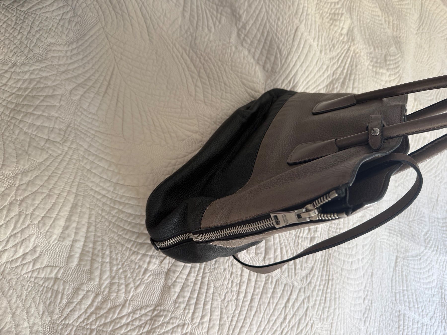 Prada Borse da donna: Prada Original Leather Tote Bag (Model Vitello) – Usato da Maloja venduto da mags413 7