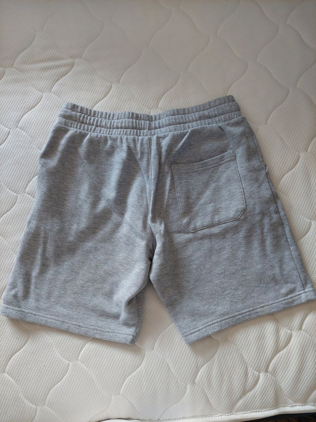 Pantalons: Kurze Hose – D'occasion à Hefenhofen par GSC99 1