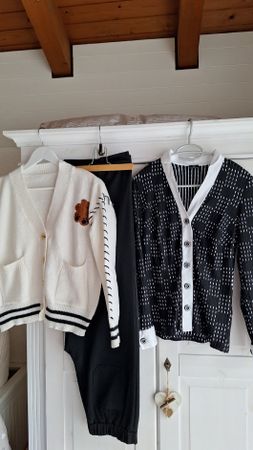 Damen Strickjacken und Hose  Bluse Madelein