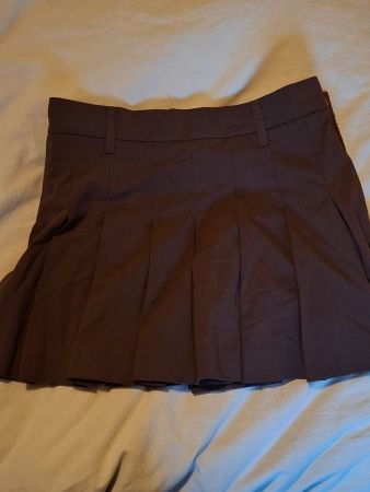 Kurzer Faltenrock braun mit Innenhose gebraucht guter Zus...
