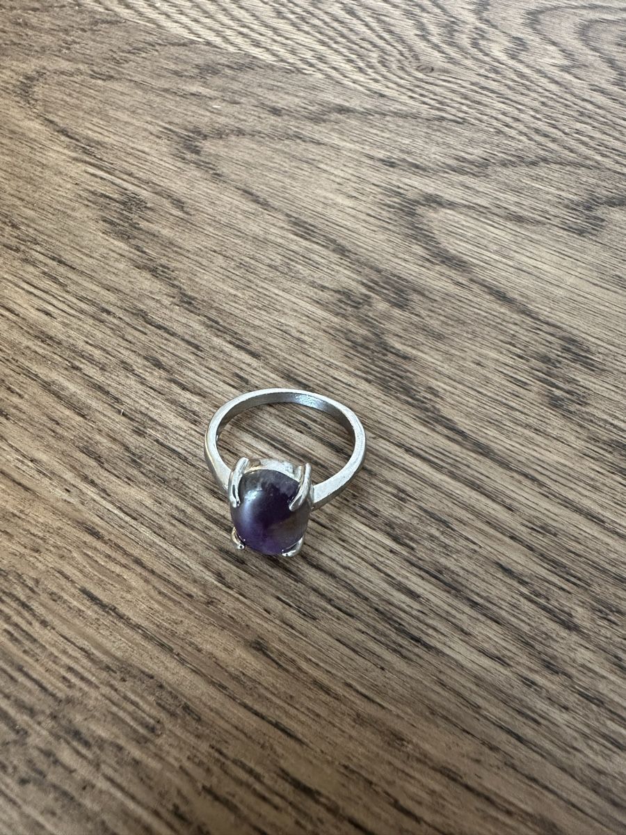Anelli: Silber-Ring mit violettem Stein Gr 54 – Usato da Zürich venduto da YviKno