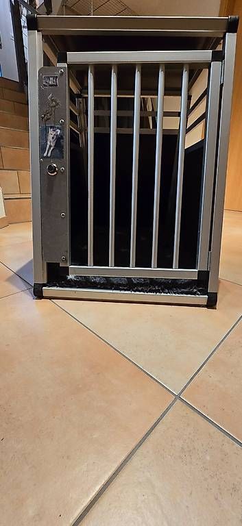 Cages, transport & sécurité: Hundbox - Auto  – D'occasion à Bischofszell par kaphorn65 4