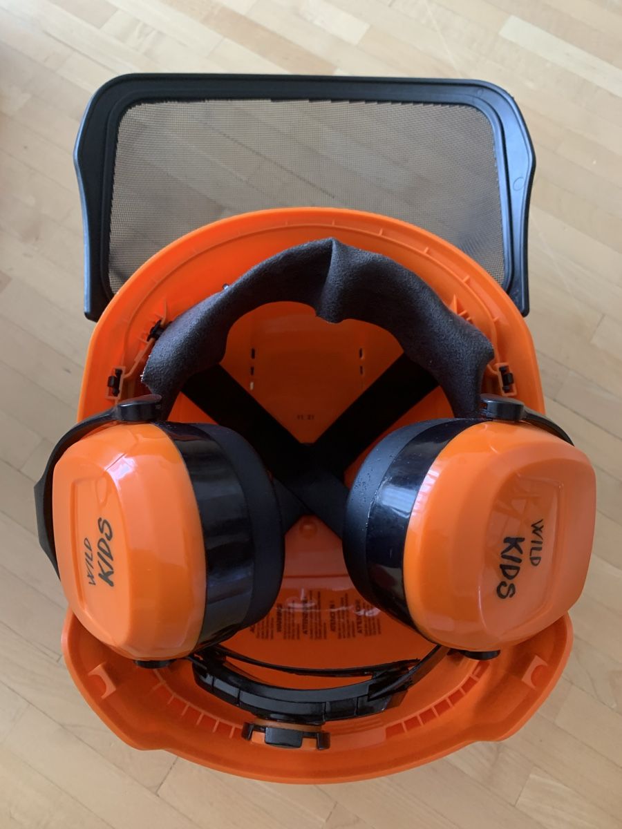 Spielzeuge: Stihl Spielzeugkettensäge mit Helm – Gebraucht aus Stansstad von goodmorninglucerne 5
