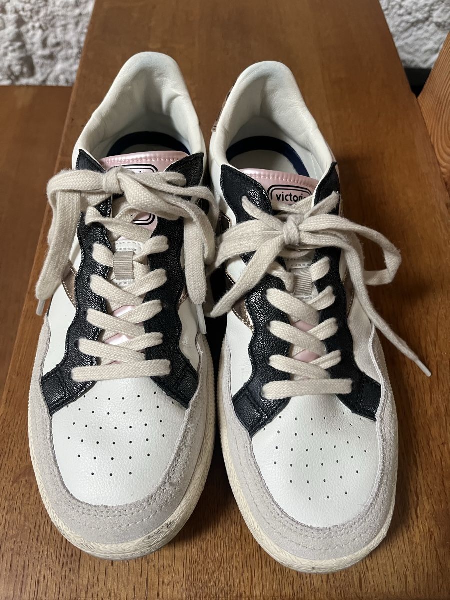 Damenschuhe: Victoria Sneakers, 40 – Gebraucht aus Stetten SH von Gwendin 1