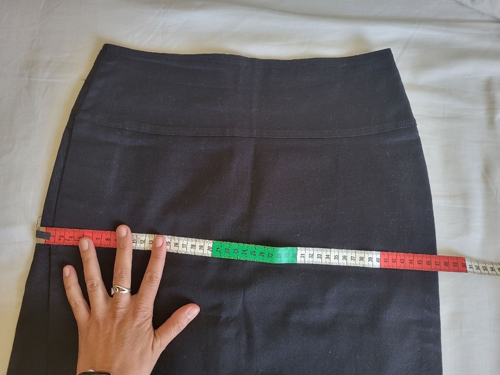 Dolce & Gabbana Gonne: Schwarzer Dolce & Gabbana Bleistiftrock Stretch-Baumwolle – Usato da Zürich venduto da sahaara01 4