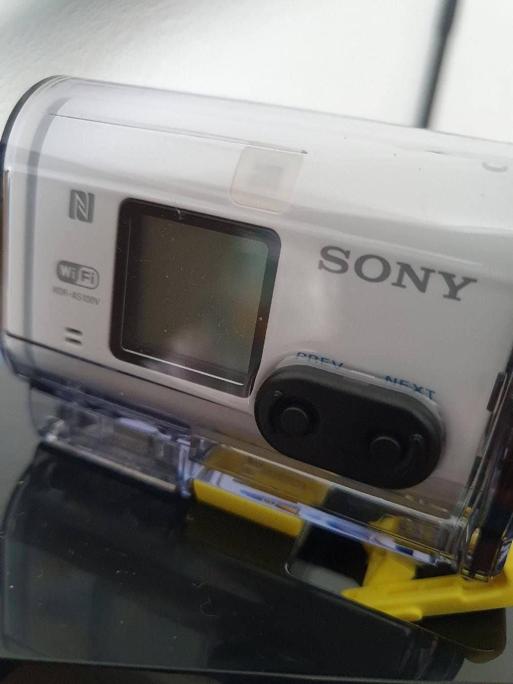 Sony Kamera: Sony Actioncam HDR-AS100V mit Remote Control RM-LVR2 – Gebraucht aus Mendrisio von rappoport 2