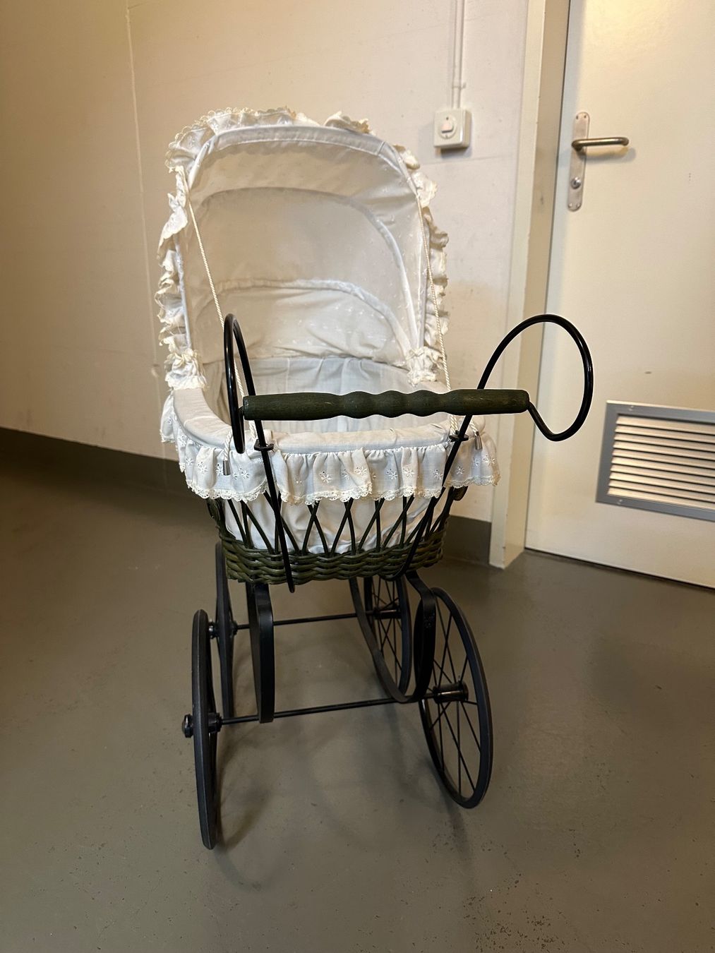 Carrozzine per bambole: Puppenwagen – Usato da Reinach BL venduto da stroma 2