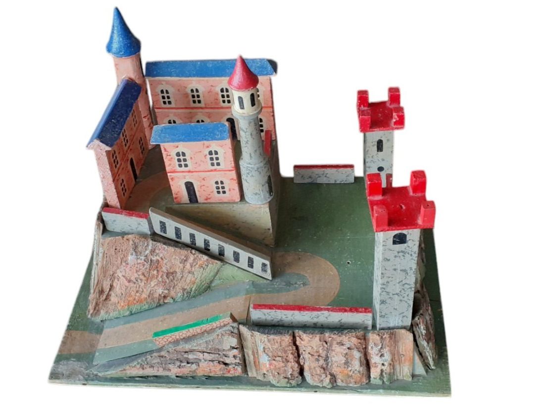 Giocattoli: Burg antik 1890 – Usato da Mörschwil venduto da antiksalon