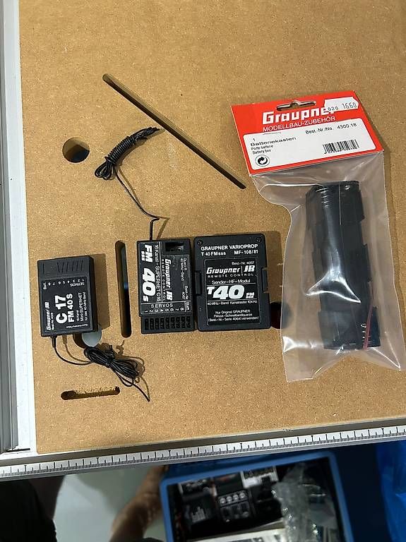 Fernsteuerungen: Télécommandes Graupner 6014 FM – Gebraucht aus Cormondrèche von SwiSSID 4