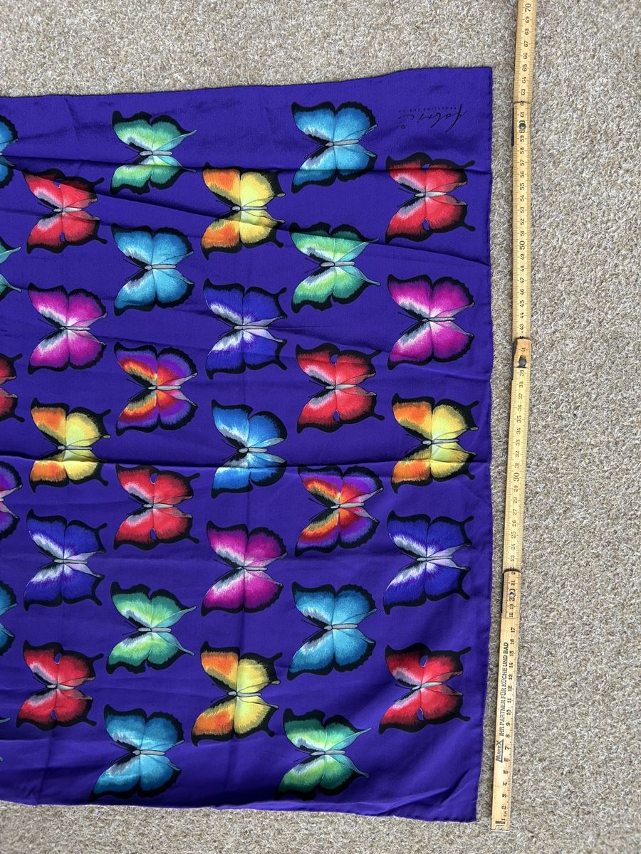 Fabric Frontline Foulards, Tücher & Schals: Seidenschal mit Schmetterlingen Fabric Frontline – Gebraucht aus Birsfelden von Exclusivity 3