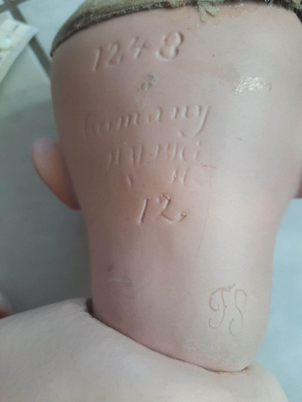 Poupées: POUPÉE, 52 cm. – D'occasion à Le Locle par marylise01 1