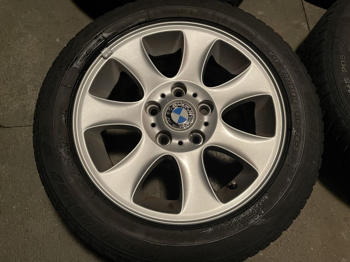 BMW Pneus & Kompletträder: BMW  Alufelgen 1er E81 E82 E87 E88 7jx16EH2 ET44 16 Zoll – Gebraucht aus Elsau von isidobrany09 4
