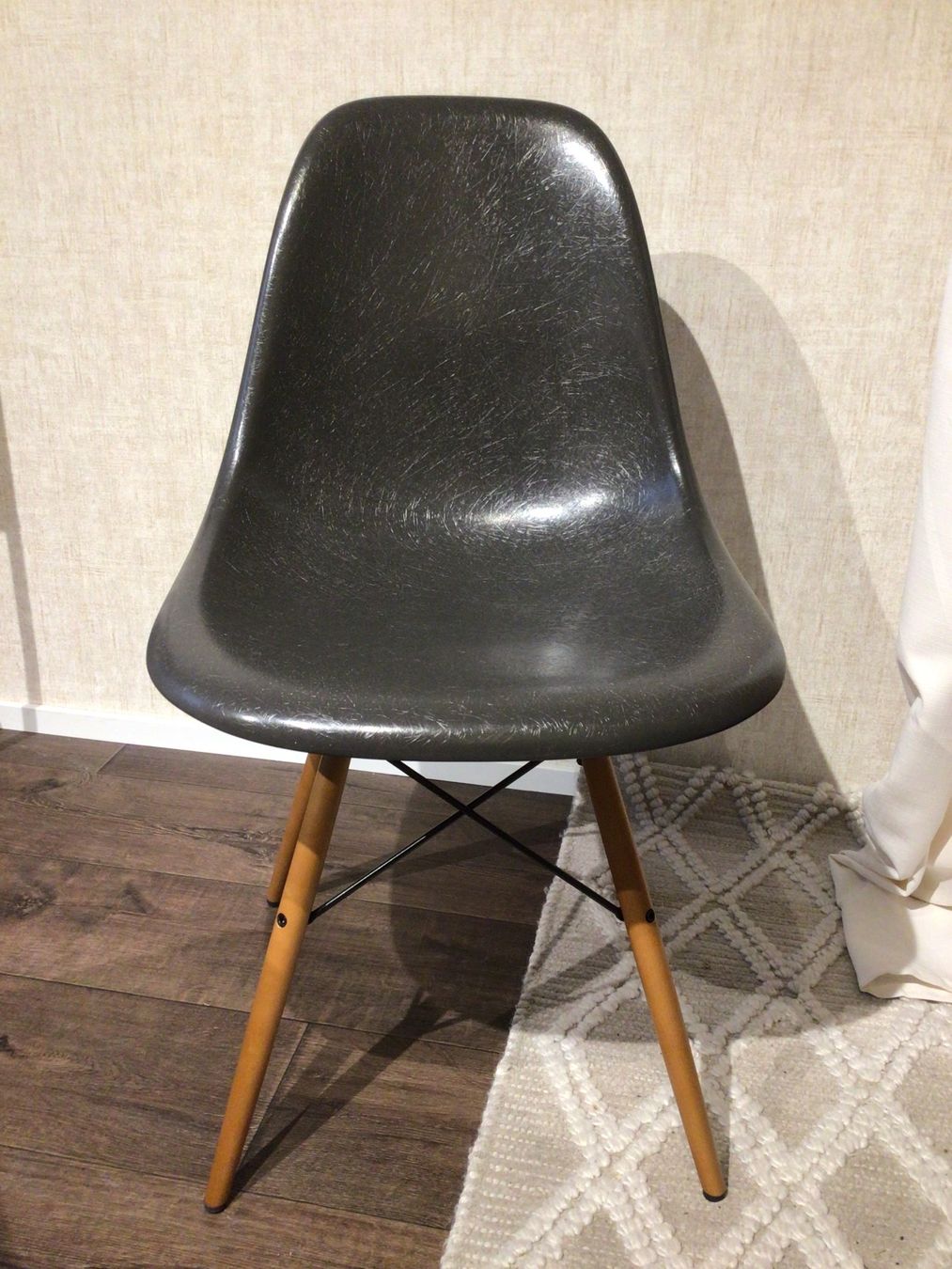 Vitra Sedie: Vitra Fiberglas Side Chair – Usato da arth venduto da Tasalo 3