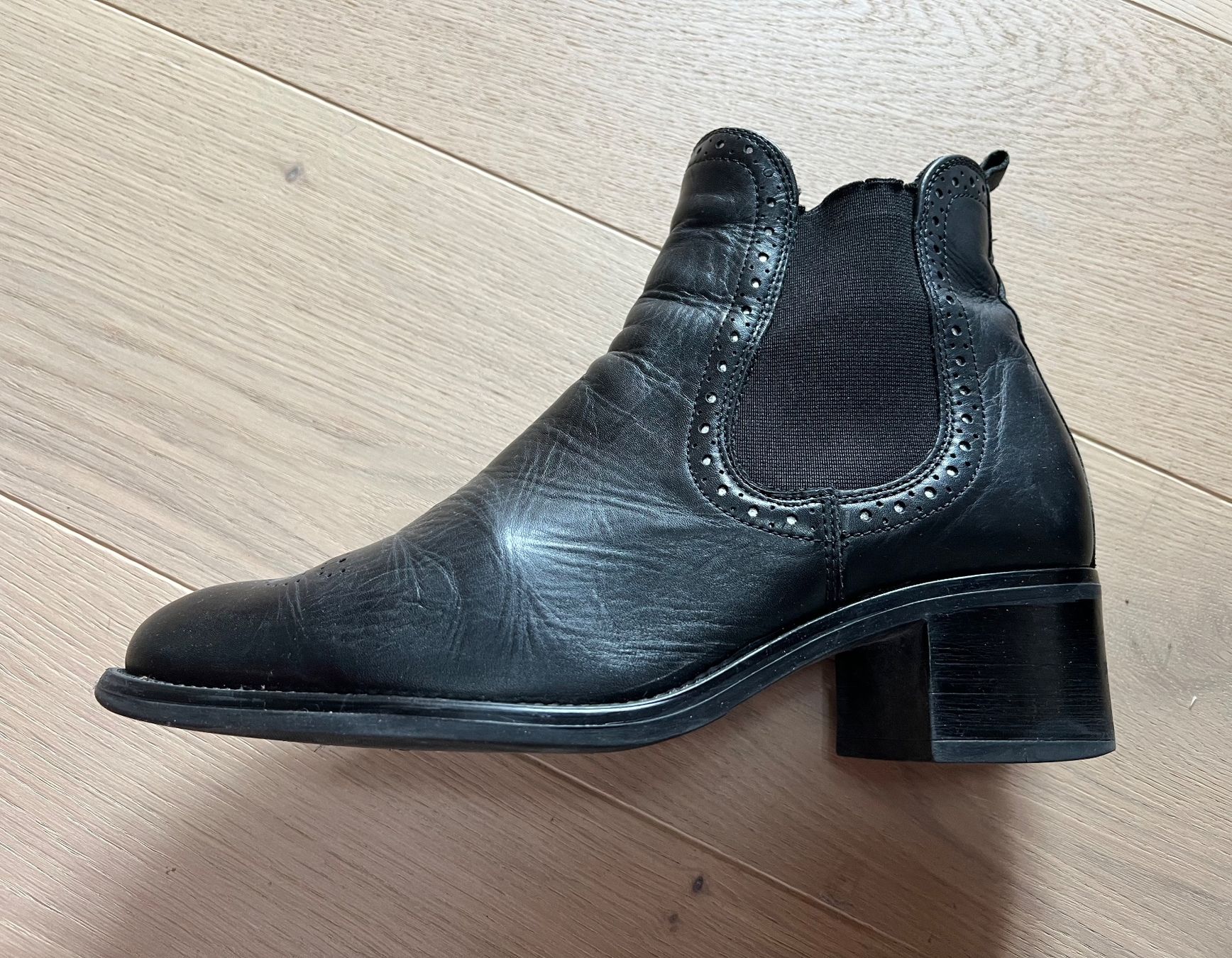 Scarpe da donna: Damenschuhe Grösse 39 mit Absatz – Nuovo (secondo la descrizione) da Solothurn venduto da Spicar