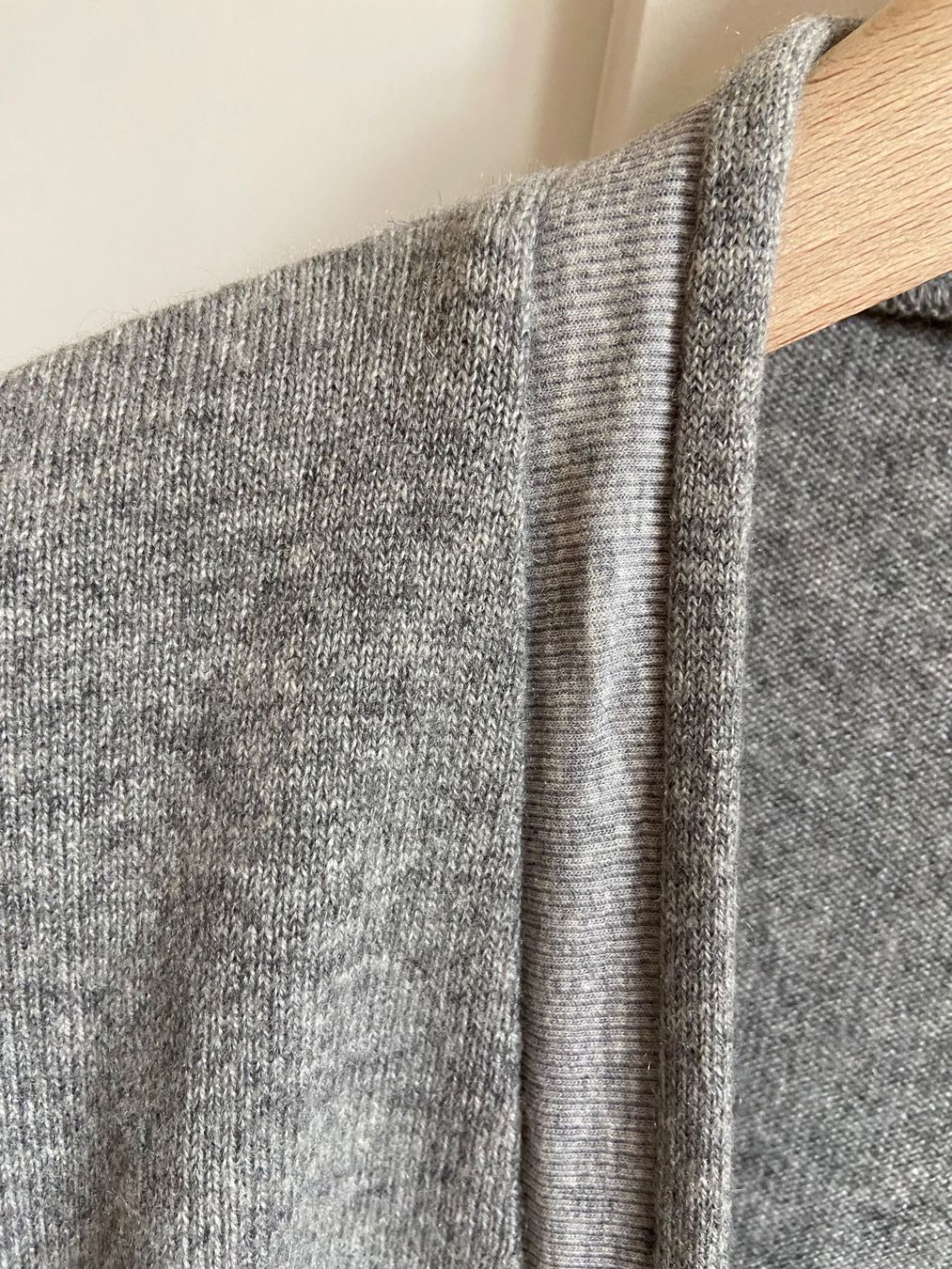 Brunello Cucinelli Giacche: Brunello Cucinelli Cardigan - Kaschmir, hellgrau, Gr. L – Usato da Zürich venduto da Johanna028 2