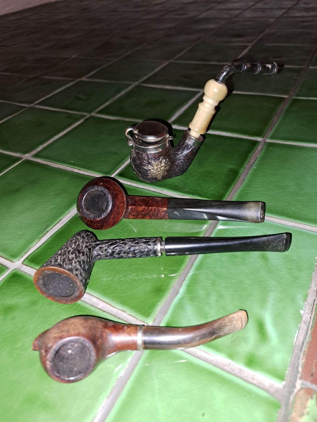 Pipe & Accessori: Antike Pfeifen-Sammlung, 4 Stück,  – Usato da Kölliken venduto da Upcycling-by-Mc-TAM