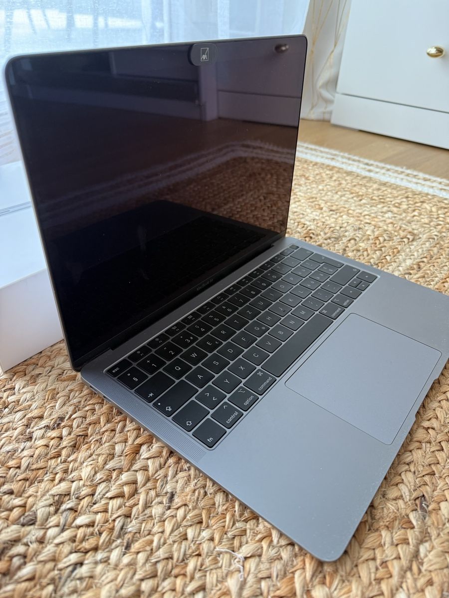 Apple Notebooks: Macbook Air13 2019 version – Gebraucht aus Wil SG von xrnvani 1