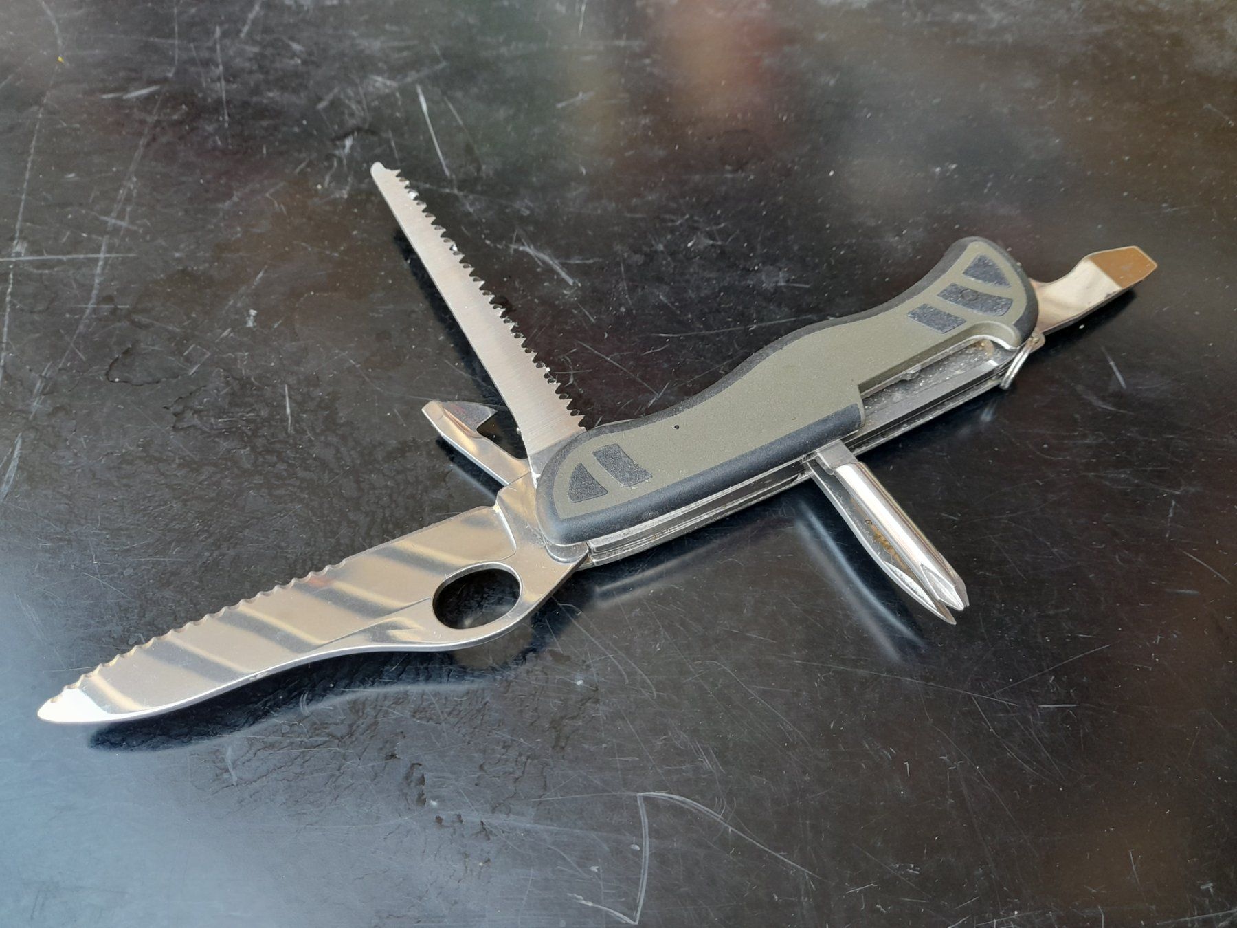 Victorinox Coltelli tascabile: Taschenmesser Victorinox Schweiz 2010 – Usato da Aeschi b.Spiez venduto da 52_wochen 2