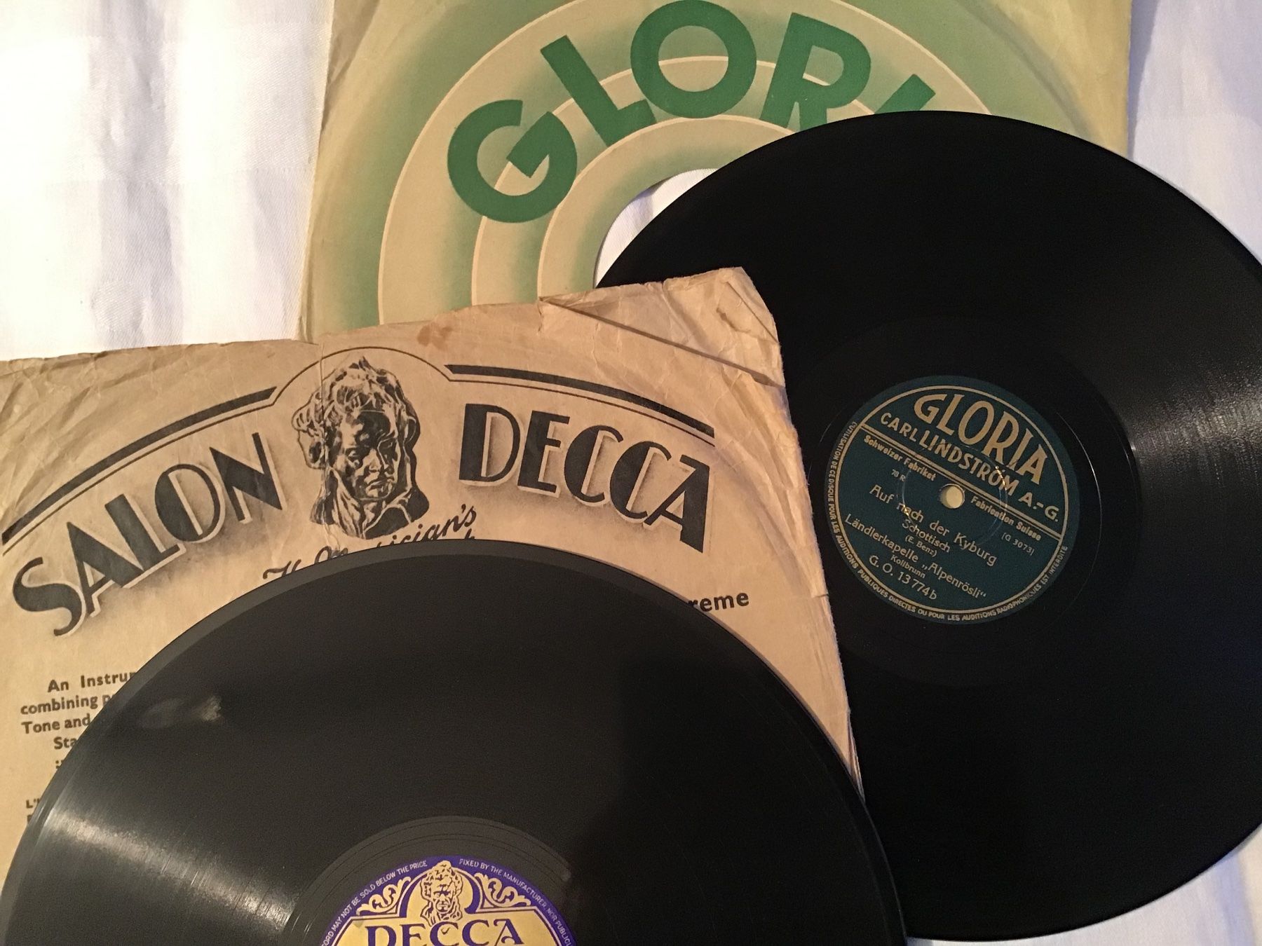 Dischi in vinile: Schallplatten,  Schellackplatten, 2 Stück, Decca, und Gloria – Usato da Oberdorf NW venduto da Walenstock01 2