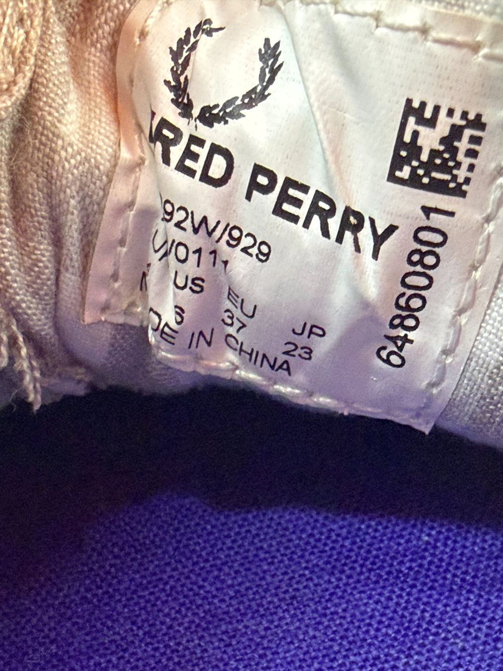 Fred Perry Scarpe da donna: Baskets Fred Perry gris argent. Pointure 37 – Usato da Cossonay-Ville venduto da PatineDuTemps 1