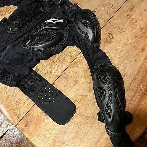 Protezioni & Imbottiture: Protektorenjacke: Alpinestars Bionic Pro – Usato da Luzern venduto da Thomas_LU 2