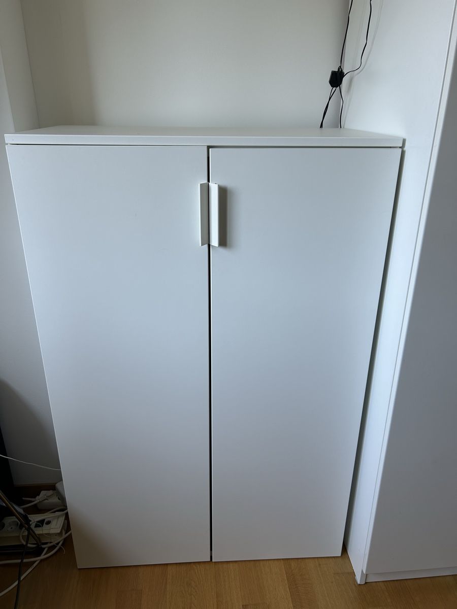 Armoires: Schrank weiss – D'occasion à Zollikon par sar_k52s