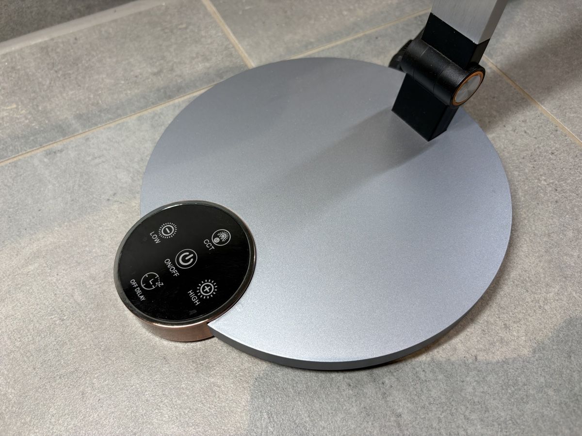 Lampes: Stehlampe LED dimmbar mit Timerfunktion grau silber – D'occasion à Ziefen par buyforfree 6