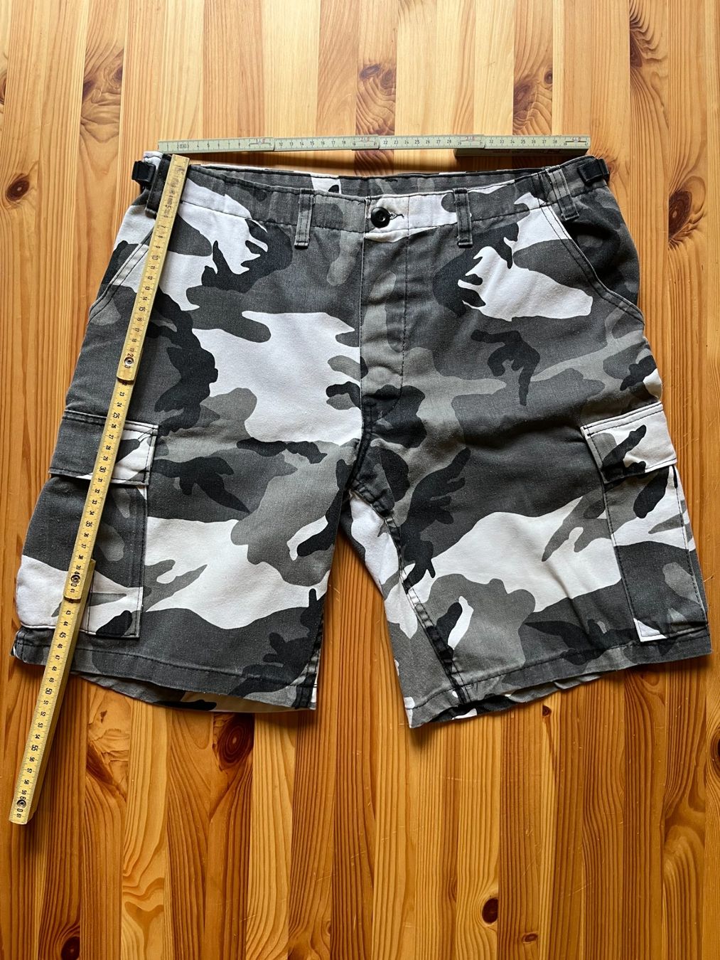 Pantaloni: Camouflage Camo Shorts M – Usato da Schwändi GL venduto da S13f4n 4