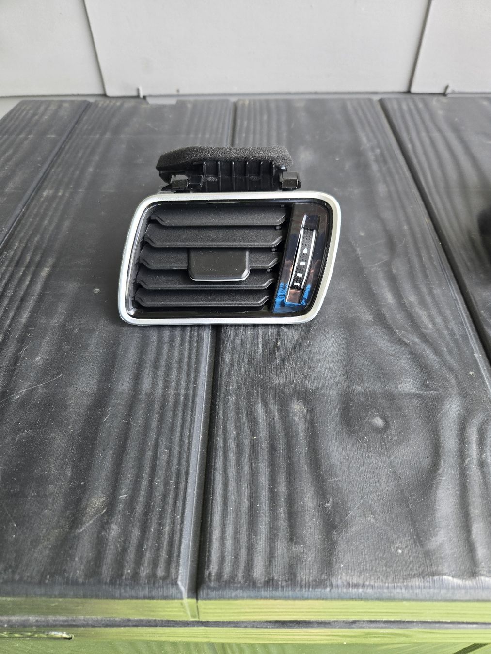 VW Toutes les pièces auto: Lüftungsdüsen eines VW Passat B8, – Neuf avec emballage d'origine à Liestal par rad_5zmy 3