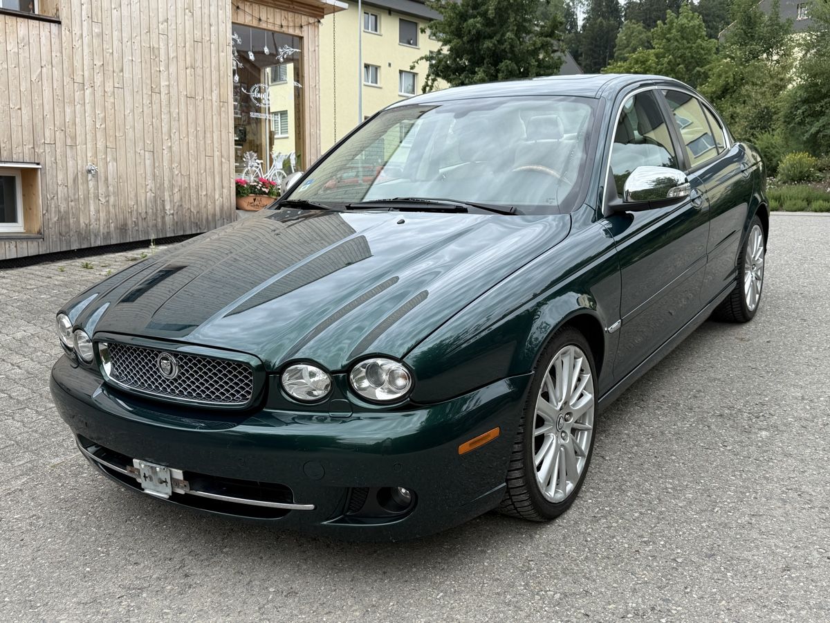 Jaguar Automobili: Jaguar X Type 3.0 2010 – Usato da St.Gallen venduto da nouah 2