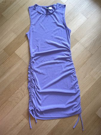 Sommerliches, lila Kleid von H&M, Grösse XS, Top Zustand!
