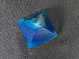 Blaue Achat Pyramide ca. 55 mm