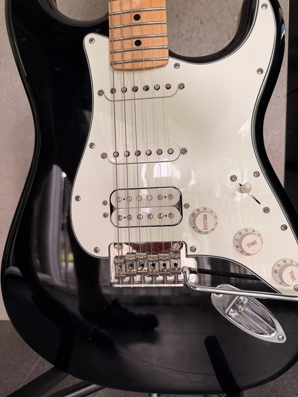 Fender Strumenti musicali: Fender Player Series Strat HSS MN BLK 2023 – Usato da Dachsen venduto da Hombo13 3