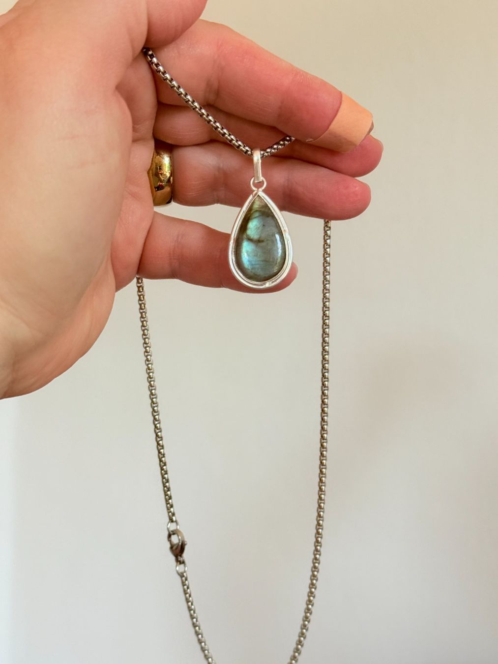 Ketten: Pendentif avec labradorite naturelle - neuf! – Neu und originalverpackt aus Genève von AWWA 9