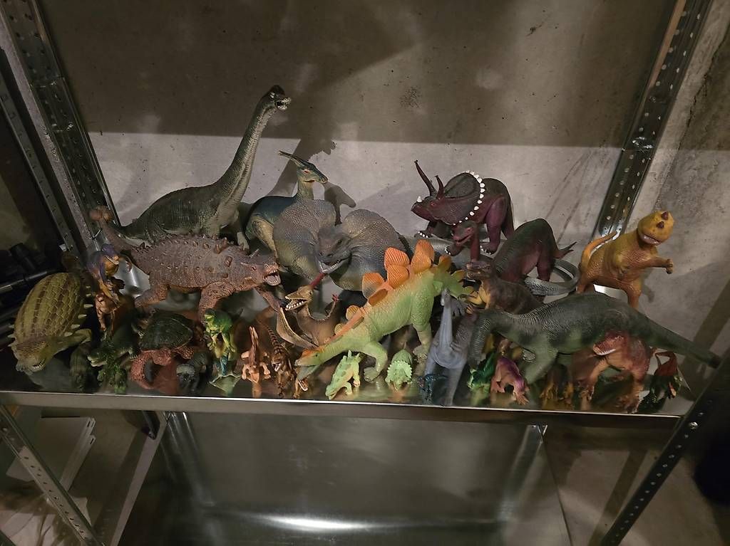 Statuette: Sehr viele Dinos – Usato da Langnau i. E. venduto da dod_c7cz 1