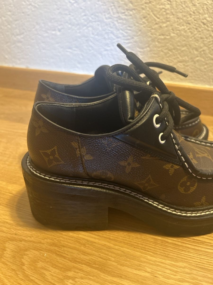 Louis Vuitton Scarpe da donna: Louis Vuitton Schuhe Modell: Beaubourg – Usato da Dübendorf venduto da Jeanette189 5