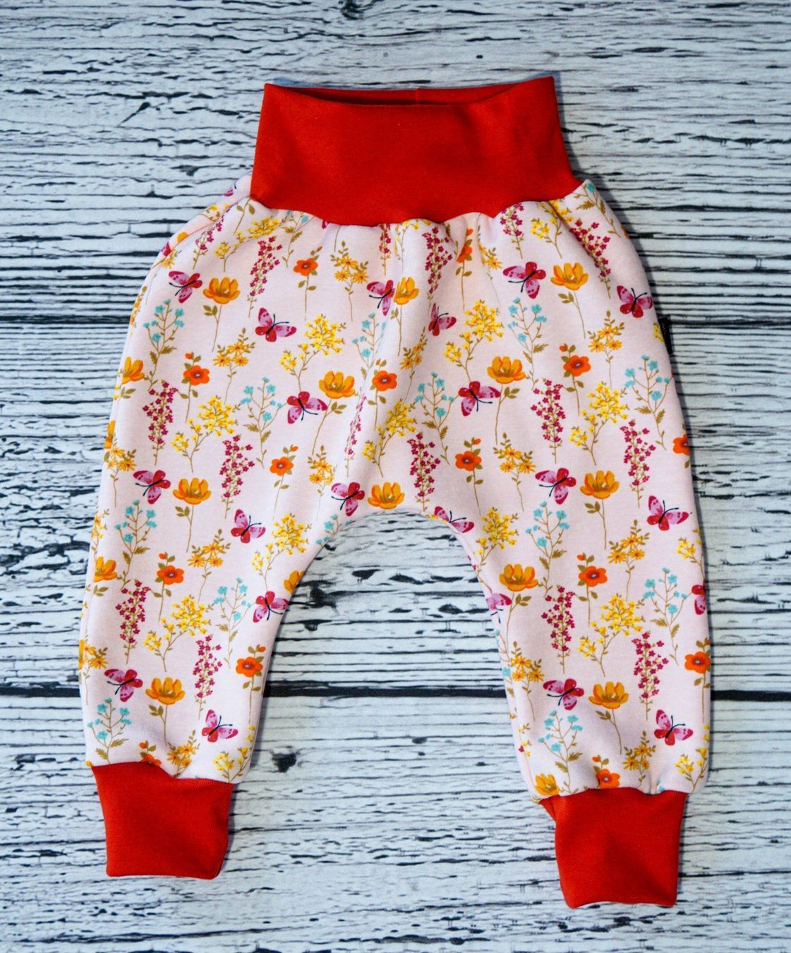 Pantaloni: Fleece Pumphose mit Blumen 68/74 - NEU – Nuovo e nell'imballaggio originale da Zürich venduto da sambaum 1