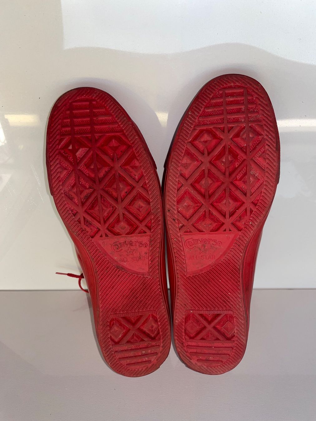 Converse Chaussures hommes: komplett gummiert, rote Converse  'ALL STAR' High, Grösse 42 – D'occasion à Wolfhausen par Mawere 3