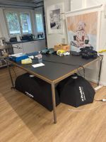 Grosser Linoleum-Arbeitstisch 170/155 cm