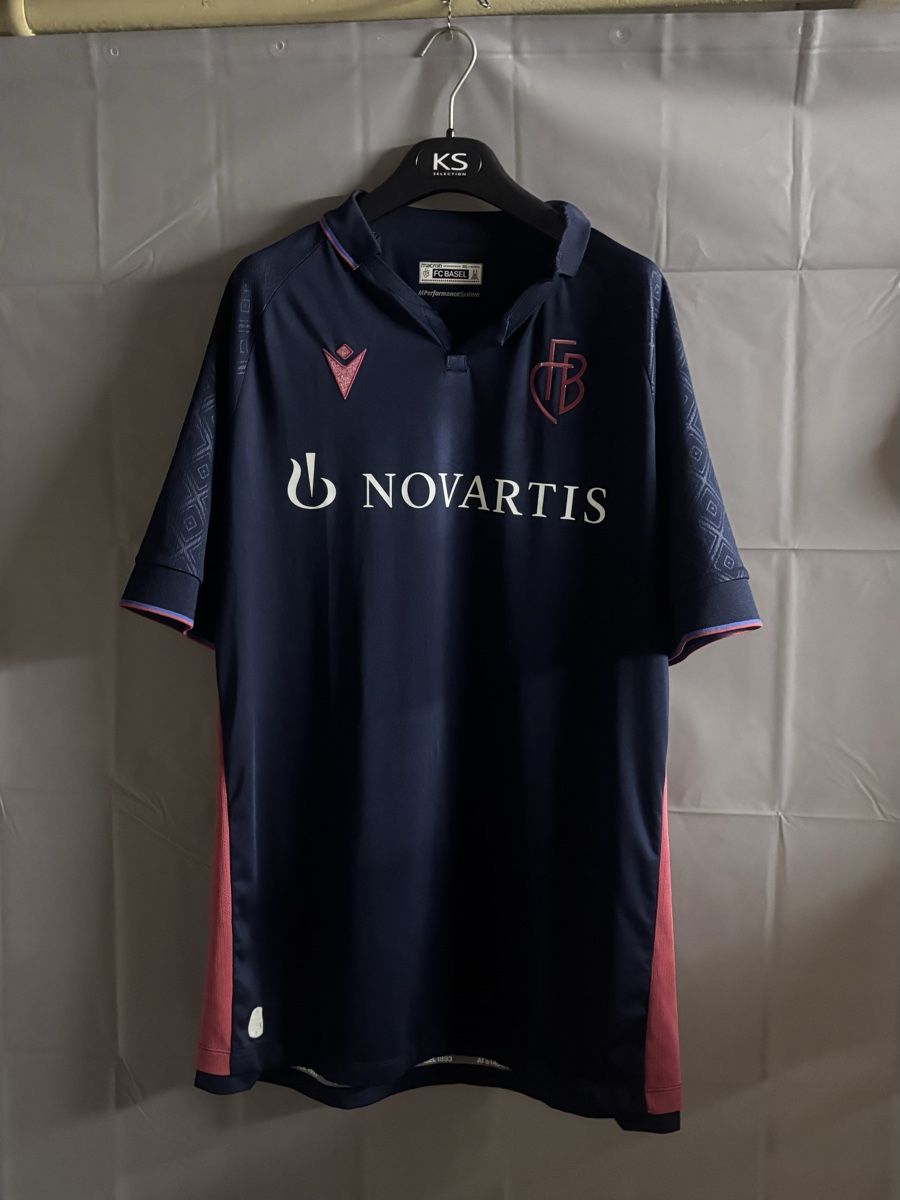 Canottiere & Pantaloni: Fc Basel Trikot Violett – Usato da Basel venduto da kleinerprinz