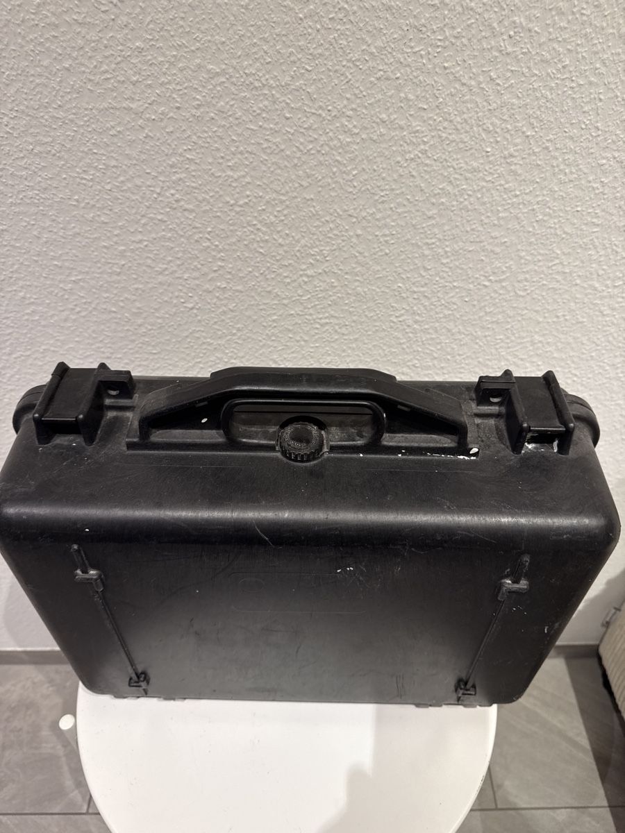 Peli Valigie: Pelican Protector Case 1500 schwarz mit Schaumstoff – Usato da Muttenz venduto da dav_t52f 3