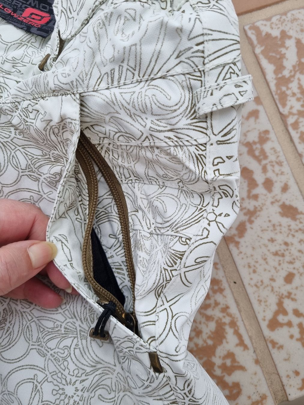 Pantaloni: Coole Snowboardhose Belowzero Gr. 116 – Usato da Lengnau AG venduto da Endless 7