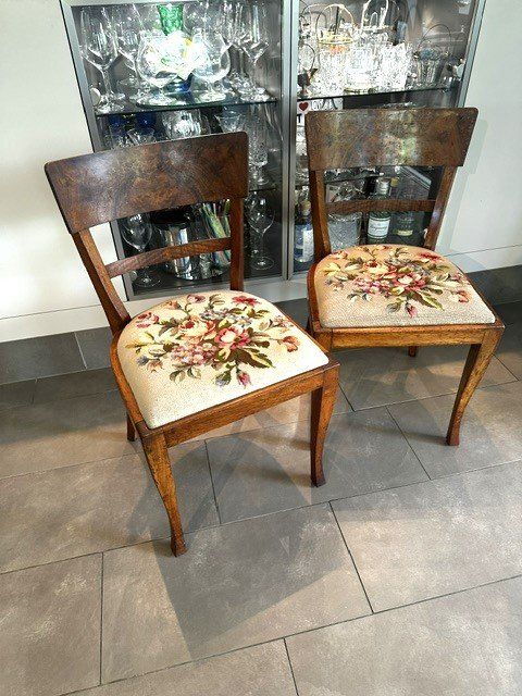 Stühle: +  DuO  GoBeLin  HoLzsTühLe  + – Gebraucht aus Winkel von zeho