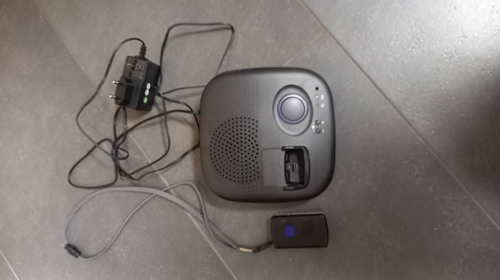 Telefoni: Notrufgerät FLEX anthrazit Komplettset und Notrufknopf Ellip – Usato da Neudorf venduto da Vogelhof 1