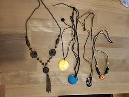 Schmuck Lot 5 Halsketten