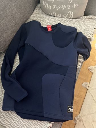 NIKE PULLOVER BLAU GR S MIT TASCHE