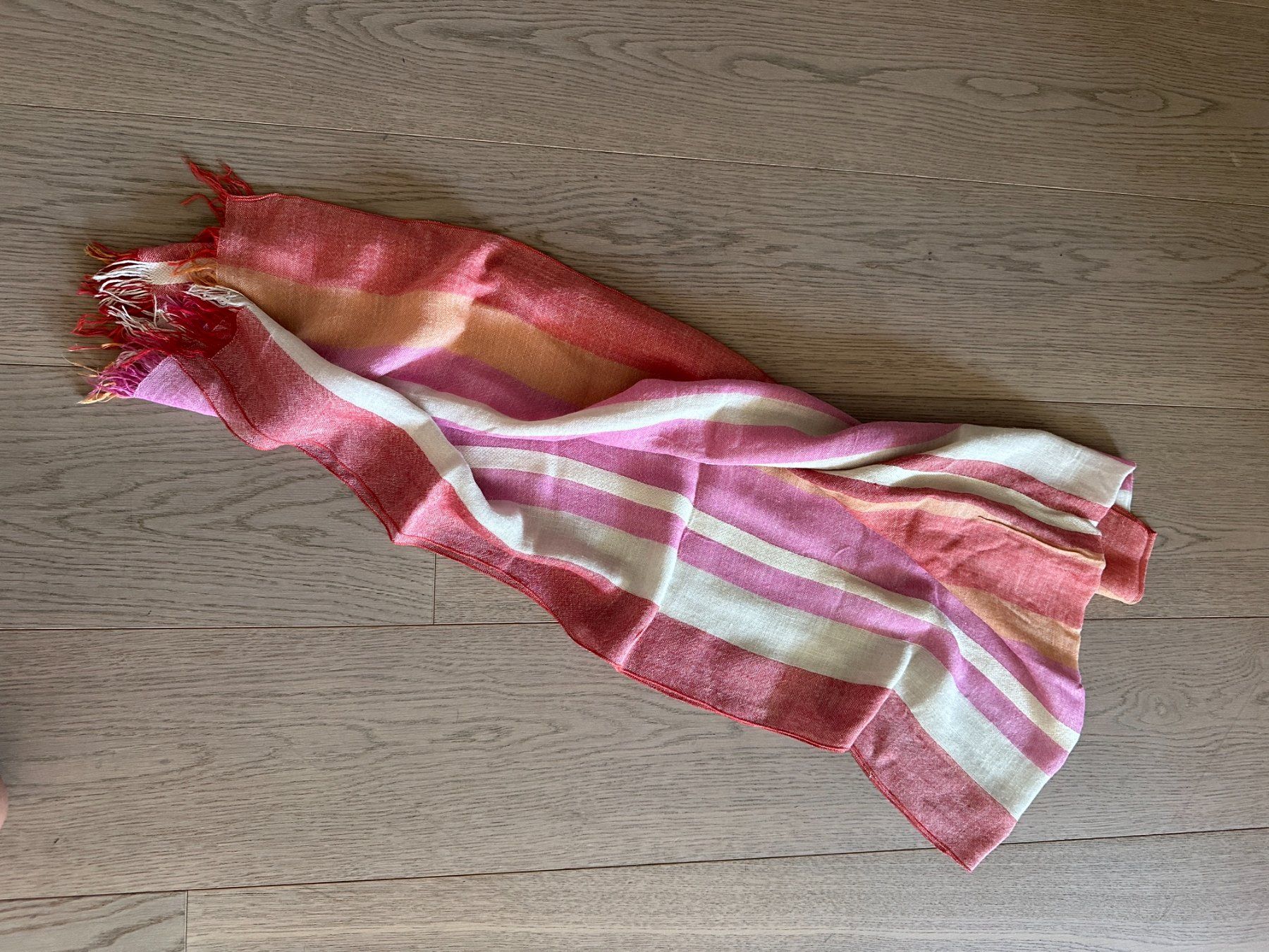 Massimo Dutti Foulards, Tücher & Schals: 2 Sommer Schals Paschmina von Massimo Dutti – Gebraucht aus Genève von and_nv8c 2